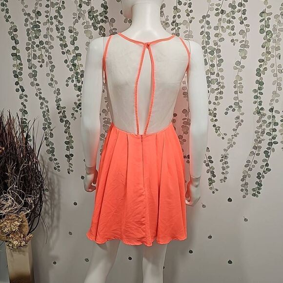 Keepsake The Label Neon Pink Embroidered Mini Dress Sz Small - Picture 7 of 13